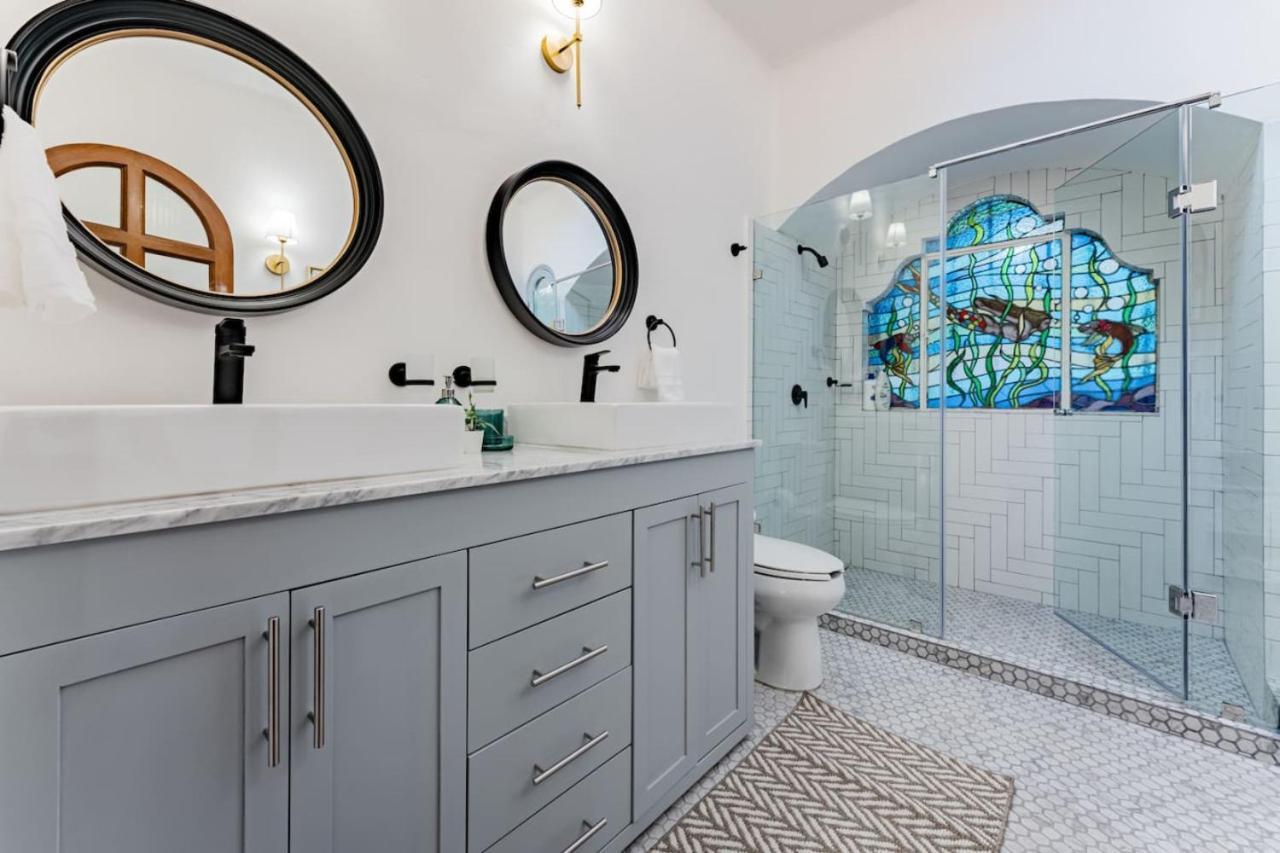 Perfect For Groups Spacious House With Essentials And Convenient Features Hébergement de vacances *