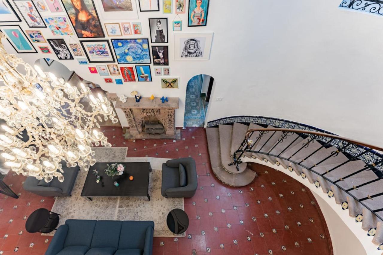 Perfect For Groups Spacious House With Essentials And Convenient Features Hébergement de vacances *